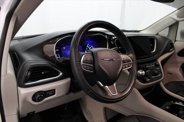 used 2022 Chrysler Pacifica Hybrid car, priced at $25,118
