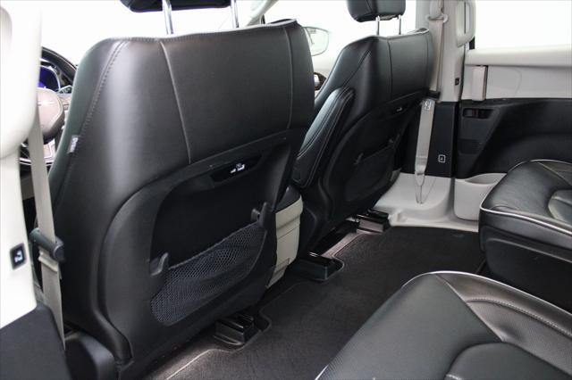 used 2022 Chrysler Pacifica Hybrid car, priced at $25,118
