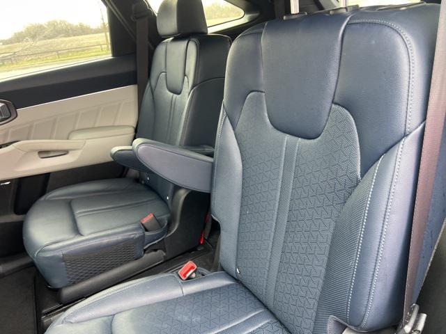 used 2022 Kia Sorento Plug-In Hybrid car, priced at $29,311