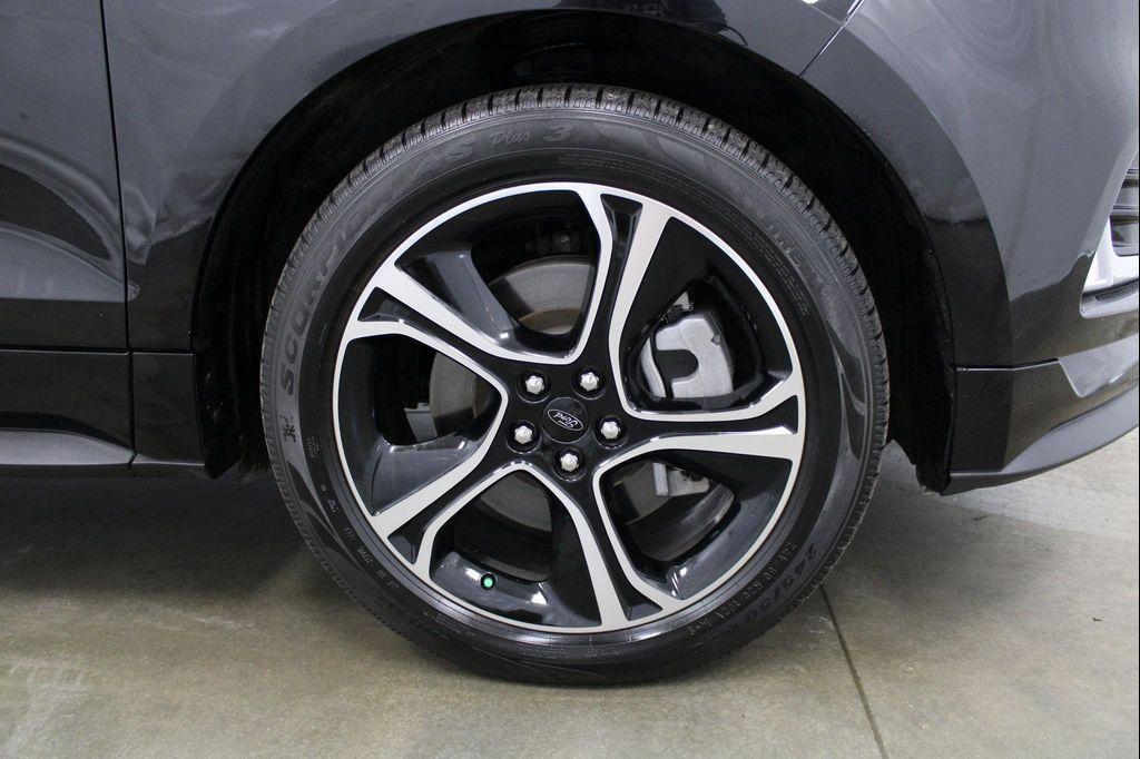 used 2022 Ford Edge car, priced at $26,802