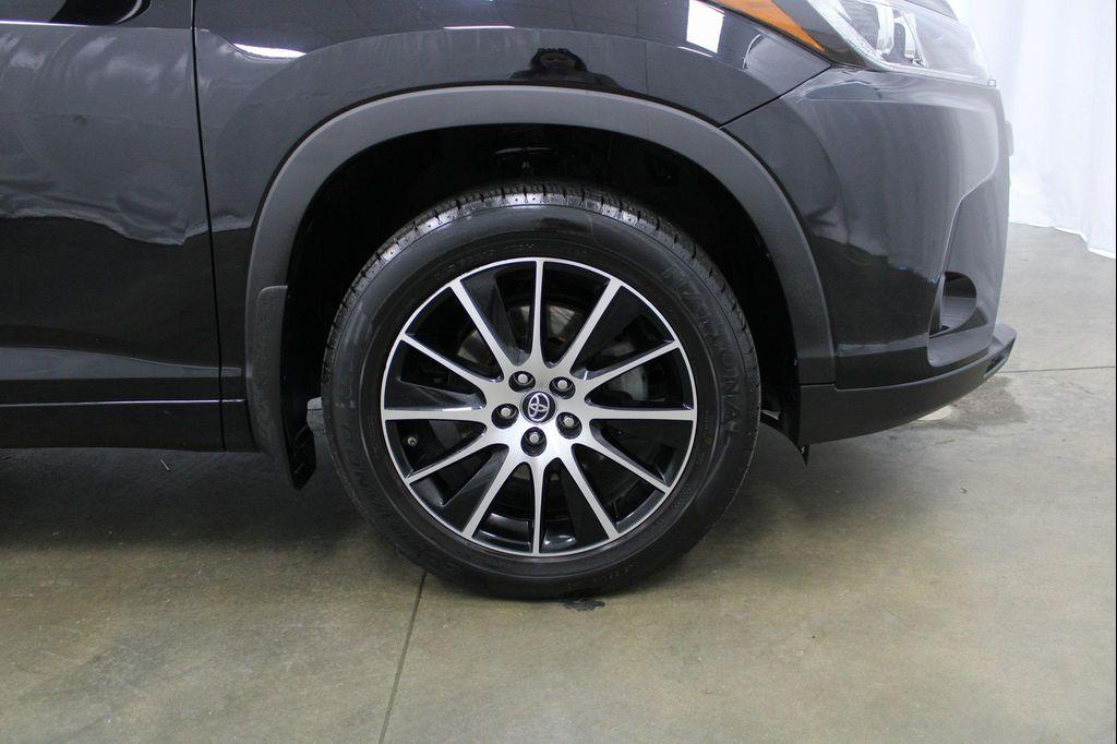 used 2018 Toyota Highlander car, priced at $24,975