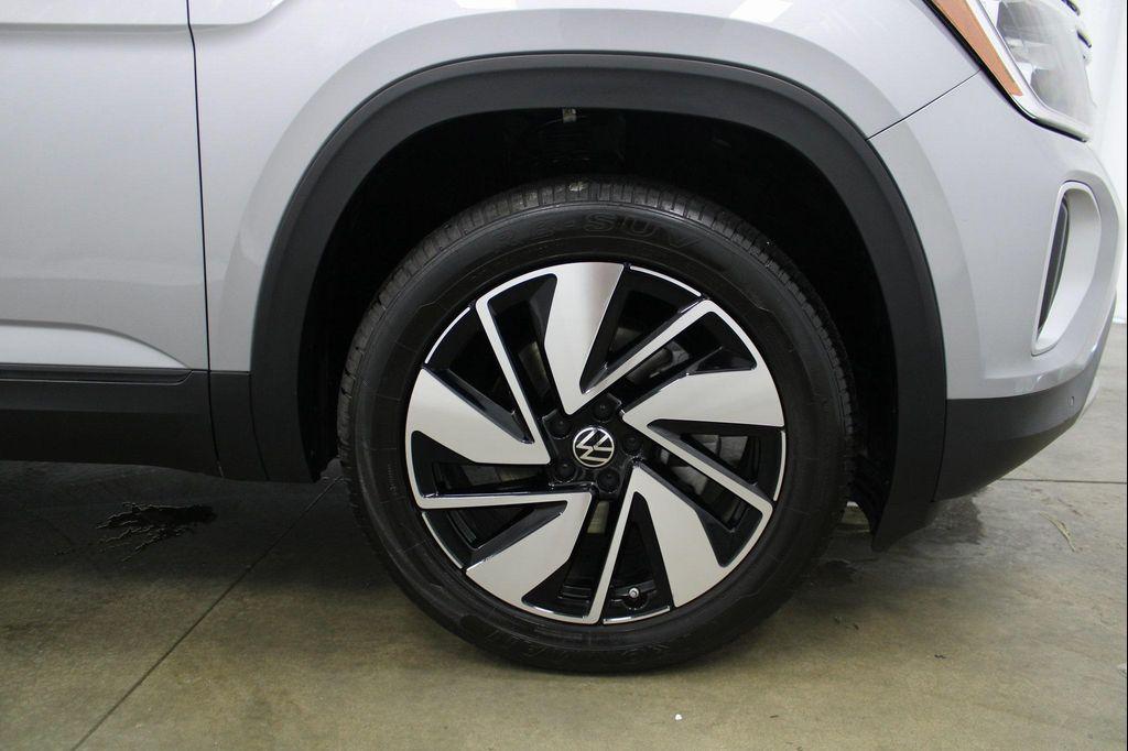 used 2024 Volkswagen Atlas car, priced at $28,935