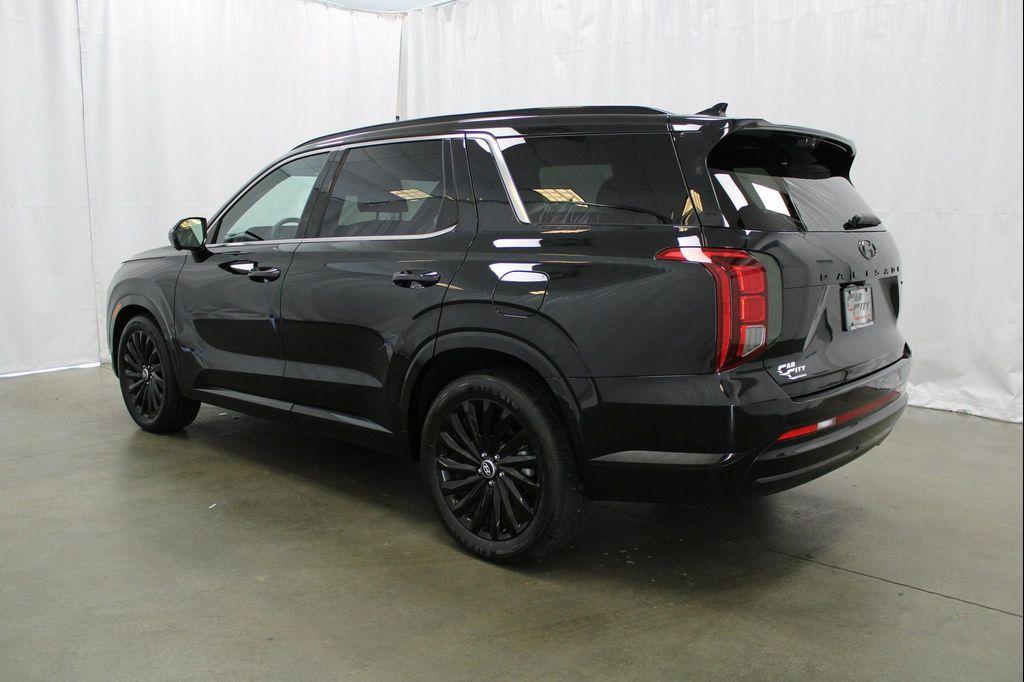 used 2024 Hyundai Palisade car, priced at $41,092