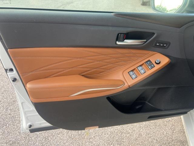 used 2019 Toyota Avalon Hybrid car, priced at $27,727