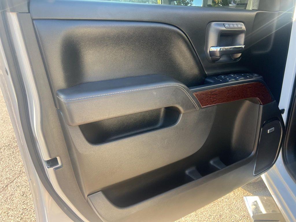 used 2017 GMC Sierra 1500 car, priced at $29,232