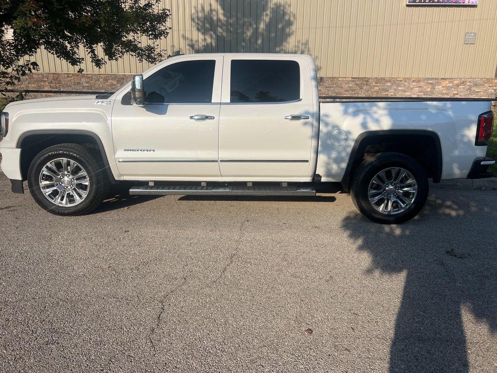 used 2017 GMC Sierra 1500 car, priced at $29,232