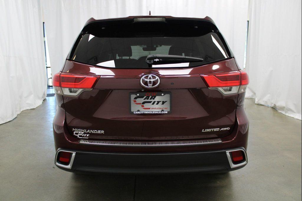 used 2018 Toyota Highlander car, priced at $27,406