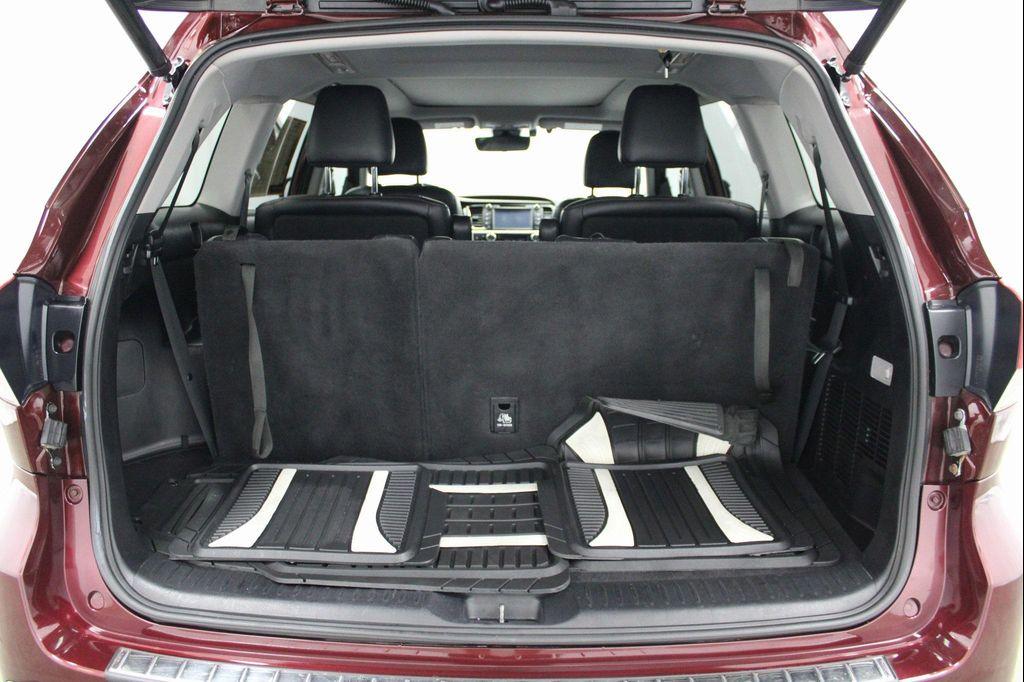 used 2018 Toyota Highlander car, priced at $27,406