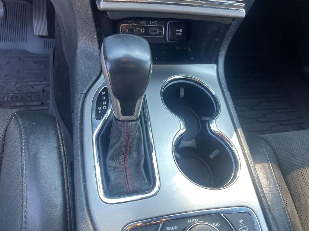 used 2020 Jeep Grand Cherokee car, priced at $21,988