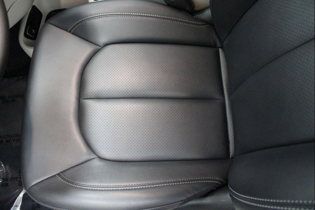 used 2024 Chrysler Pacifica car, priced at $27,961