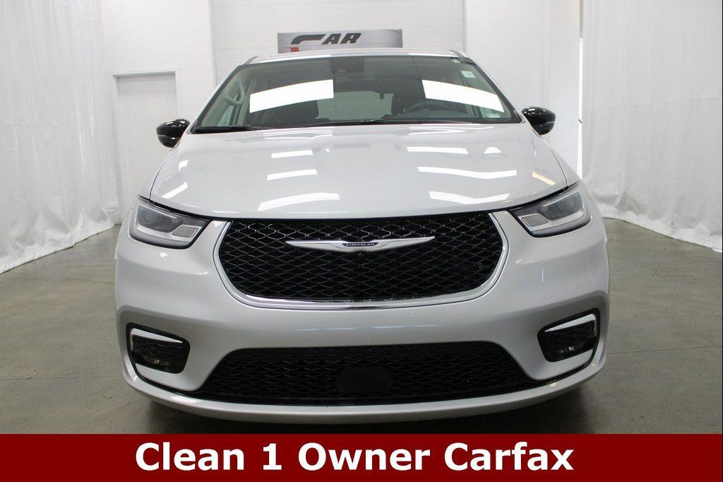 used 2024 Chrysler Pacifica car, priced at $27,961