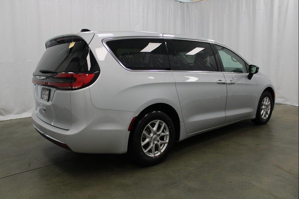 used 2024 Chrysler Pacifica car, priced at $27,961
