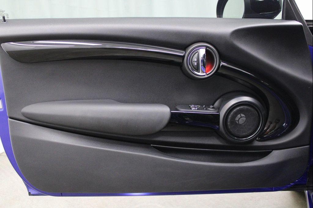 used 2021 MINI Hardtop car, priced at $28,100