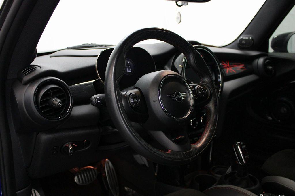 used 2021 MINI Hardtop car, priced at $28,100