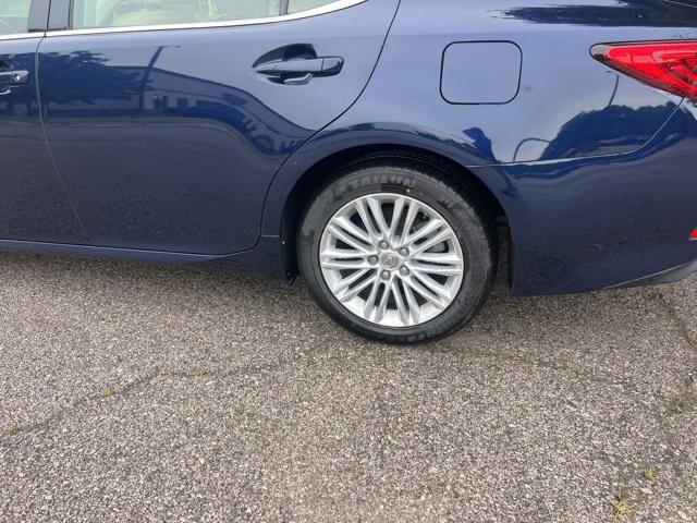used 2013 Lexus ES 350 car, priced at $17,897