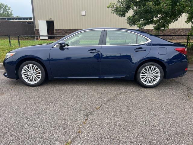 used 2013 Lexus ES 350 car, priced at $17,897
