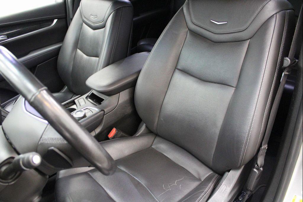 used 2020 Cadillac XT5 car, priced at $18,627