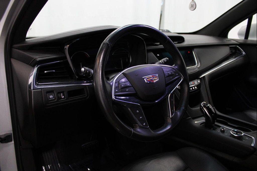 used 2020 Cadillac XT5 car, priced at $18,627