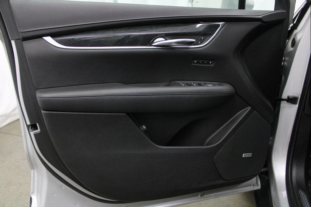 used 2020 Cadillac XT5 car, priced at $18,627