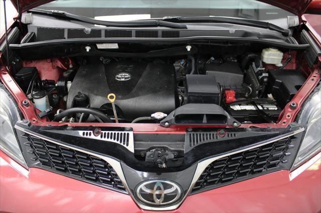 used 2018 Toyota Sienna car, priced at $21,630