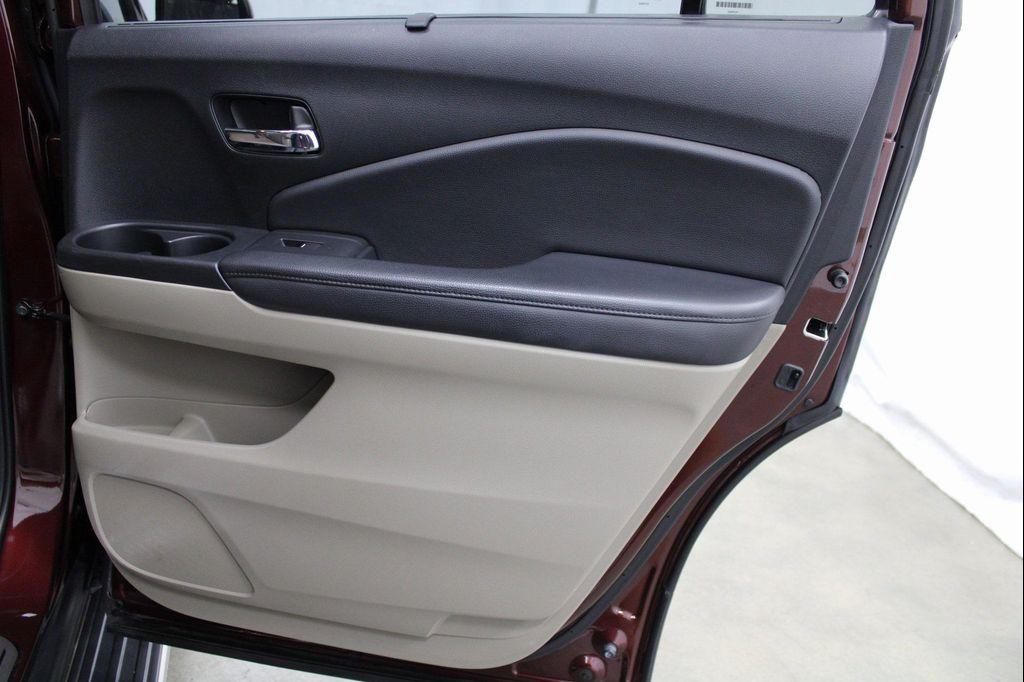 used 2022 Honda Pilot car, priced at $32,659