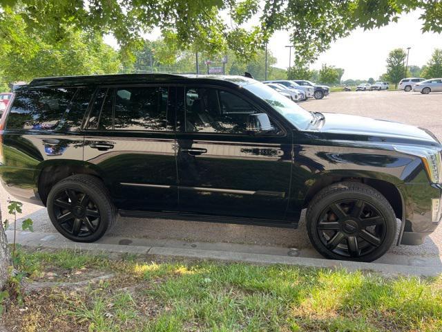 used 2019 Cadillac Escalade car, priced at $35,985