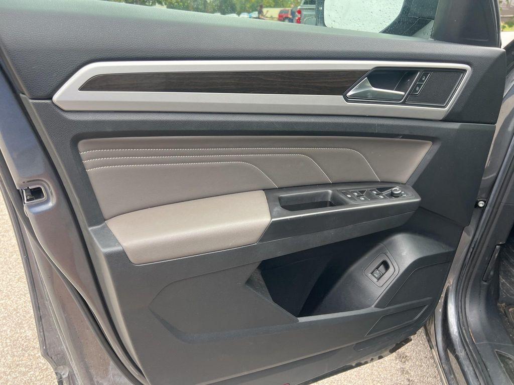 used 2023 Volkswagen Atlas car, priced at $31,274