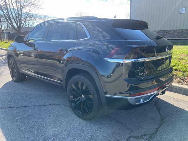 used 2021 Volkswagen Atlas Cross Sport car, priced at $27,988