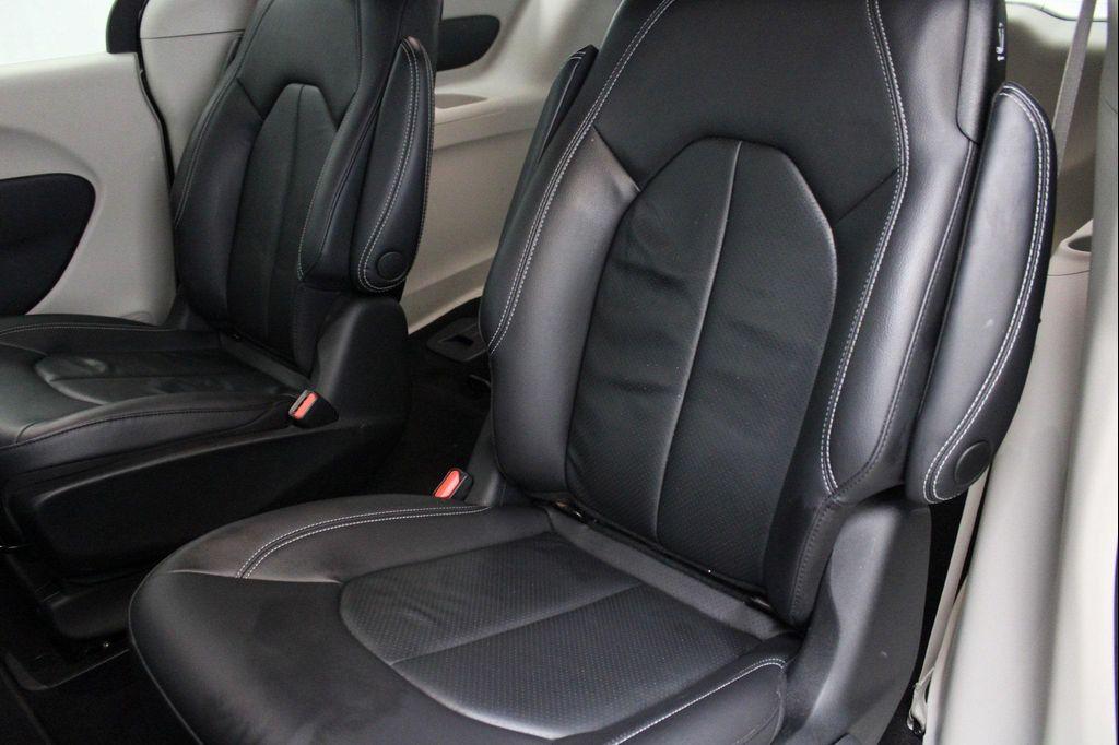 used 2022 Chrysler Pacifica Hybrid car, priced at $24,277