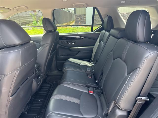 used 2023 Honda Pilot car, priced at $36,995