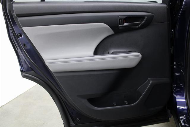 used 2020 Toyota Highlander car, priced at $23,319