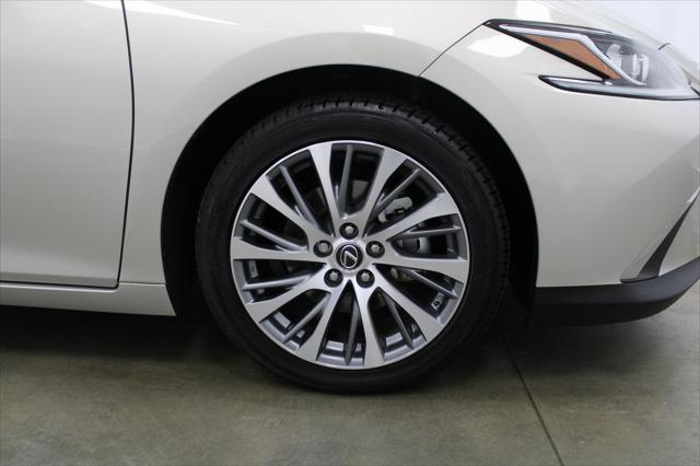 used 2020 Lexus ES 300h car, priced at $29,858