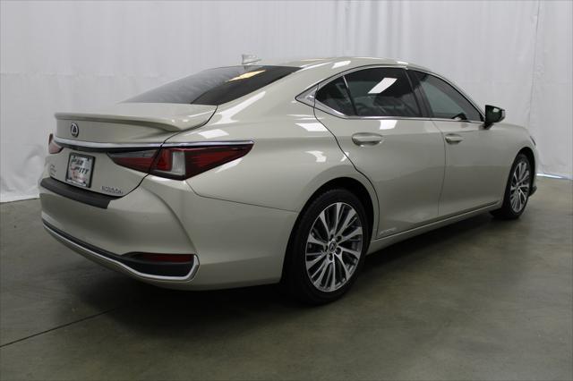 used 2020 Lexus ES 300h car, priced at $29,858