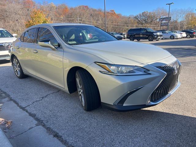 used 2020 Lexus ES 300h car, priced at $31,486