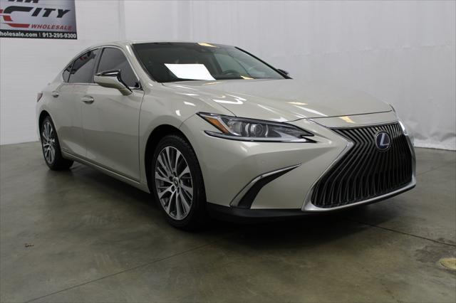 used 2020 Lexus ES 300h car, priced at $29,858