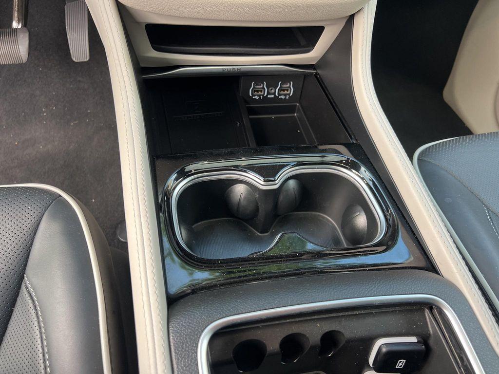 used 2024 Chrysler Pacifica car, priced at $41,533