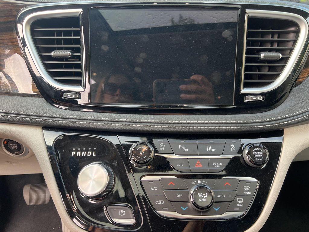used 2024 Chrysler Pacifica car, priced at $41,533