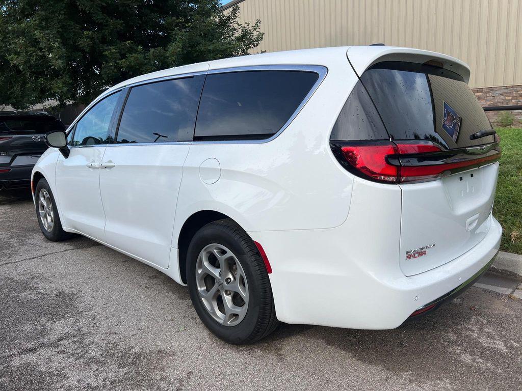 used 2024 Chrysler Pacifica car, priced at $41,533