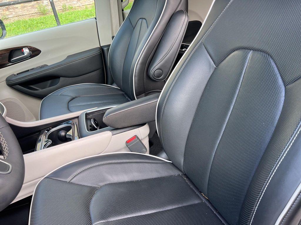 used 2024 Chrysler Pacifica car, priced at $41,533