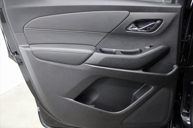 used 2020 Chevrolet Traverse car, priced at $21,388