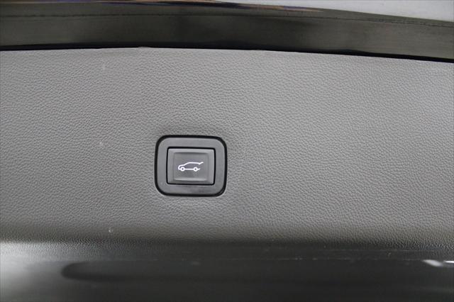 used 2020 Chevrolet Traverse car, priced at $21,388
