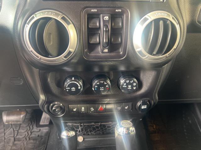 used 2015 Jeep Wrangler Unlimited car, priced at $20,400