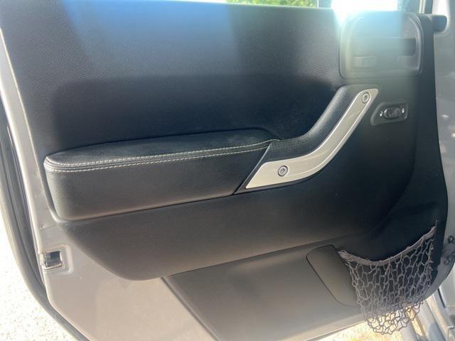 used 2015 Jeep Wrangler Unlimited car, priced at $20,400