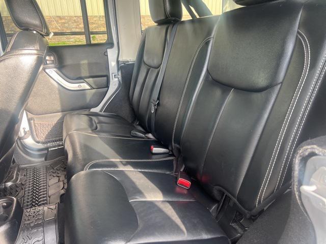 used 2015 Jeep Wrangler Unlimited car, priced at $20,400