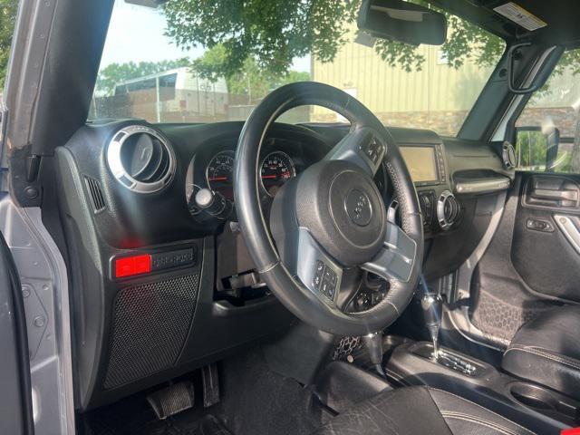 used 2015 Jeep Wrangler Unlimited car, priced at $20,400