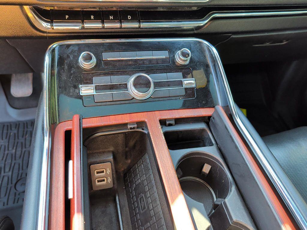 used 2019 Lincoln Navigator car, priced at $34,821