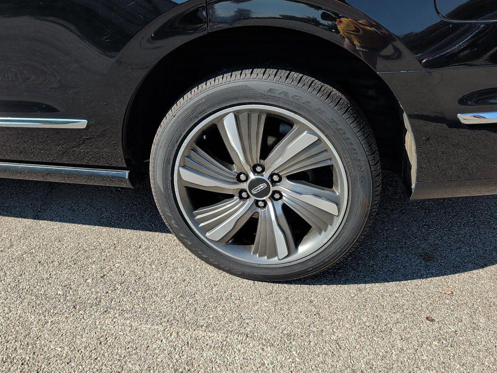 used 2019 Lincoln Navigator car, priced at $34,821