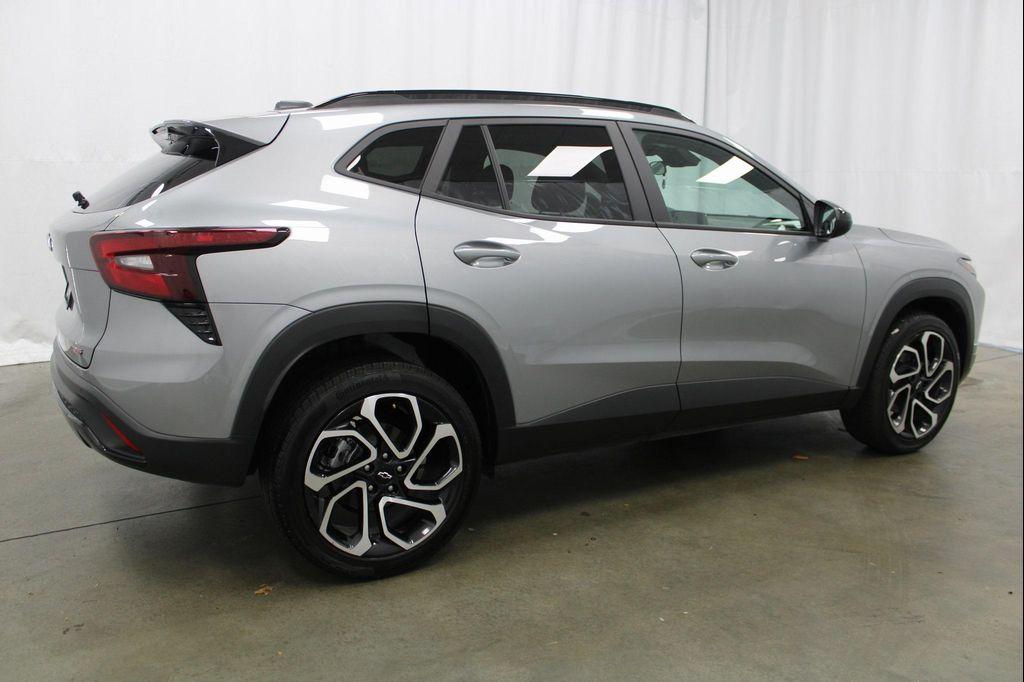 used 2025 Chevrolet Trax car, priced at $23,363