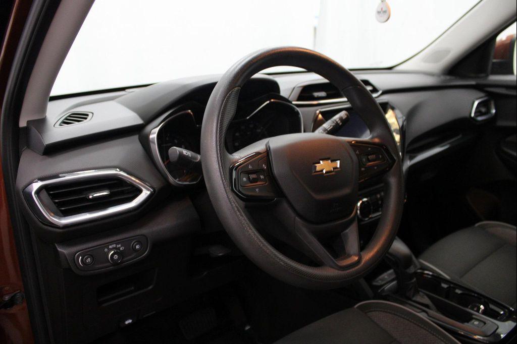 used 2021 Chevrolet TrailBlazer car, priced at $14,255