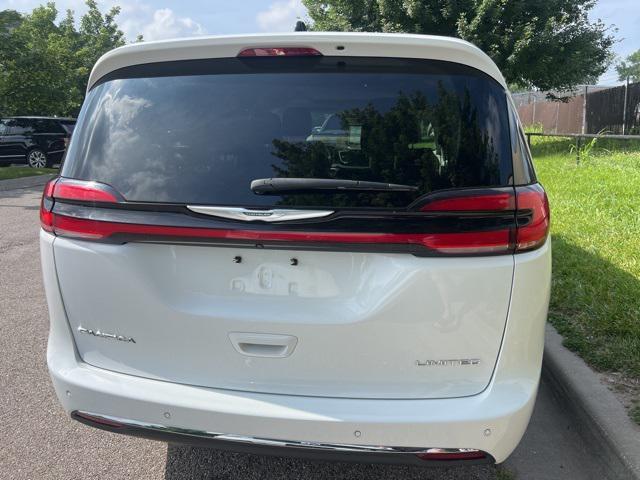 used 2023 Chrysler Pacifica car, priced at $27,895